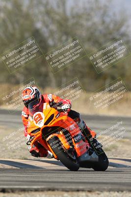 media/Dec-01-2025-Moto Forza (Mon) [[2daa91e15f]]/1-Advanced Group/Session 3 (Turn 3)/